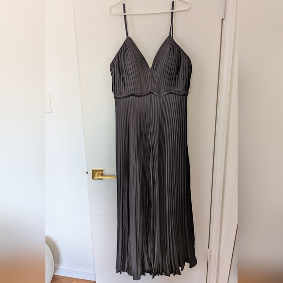 Formal Pleated Wide Leg Romper - Mac Duggal - Picture 4 of 8